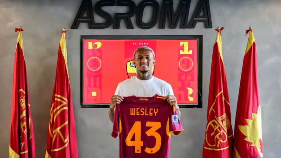 Wesley reforça a Roma e recorda mensagem de Dybala