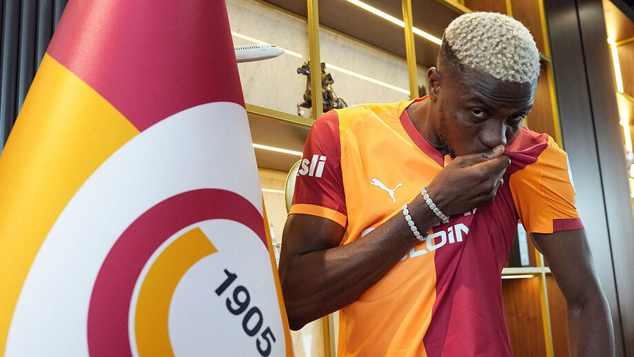 Osimhen reforça o Galatasaray num contrato milionário