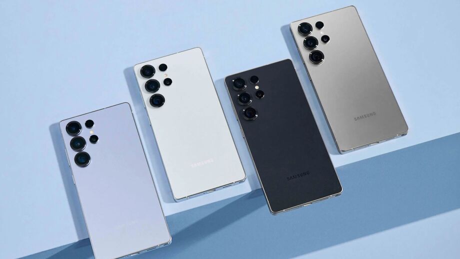 Quatro telemóveis Samsung em tons de branco, preto, cinza e lilás
