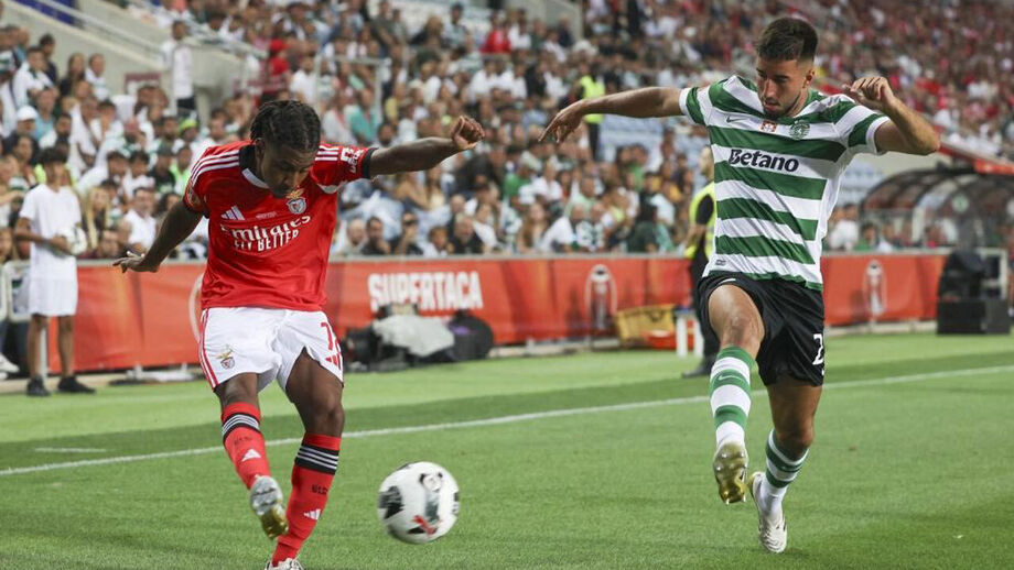 Leandro Barreiro pressionado por Gonçalo Inácio