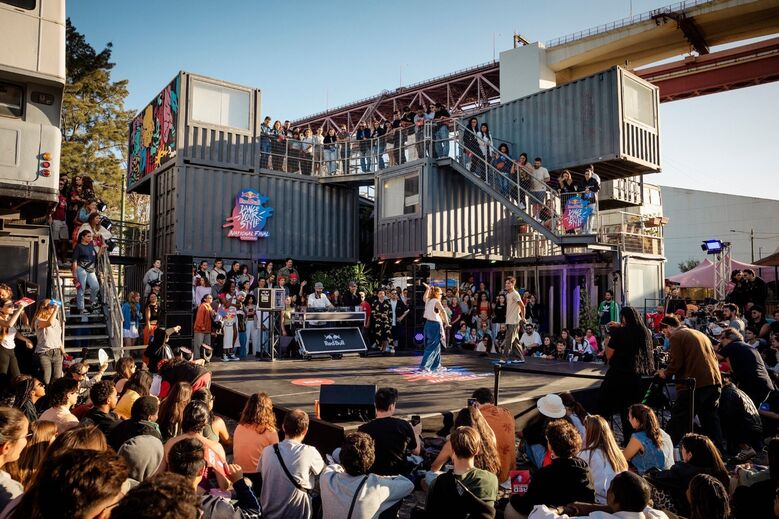 Final Nacional do Red Bull Dance Your Style no Farol de Cacilhas, em Almada