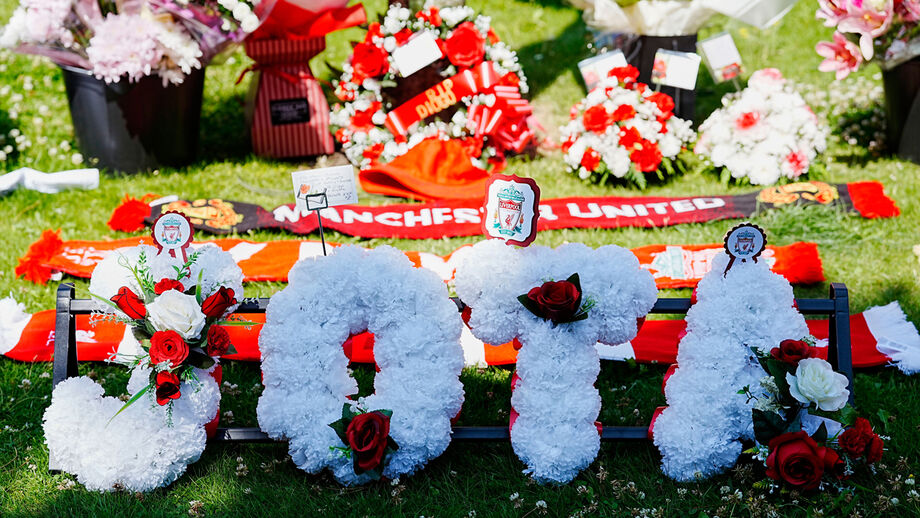 Homenagens a Diogo Jota em Liverpool multiplicam-se
