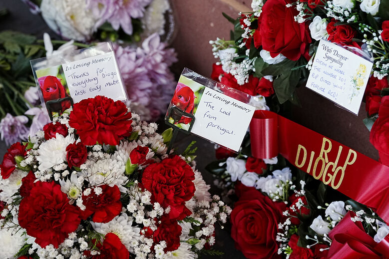 Homenagens a Diogo Jota em Liverpool multiplicam-se