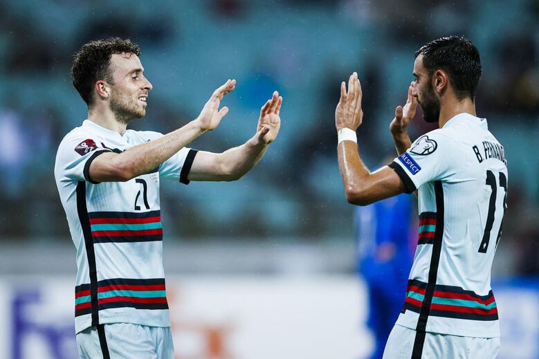 Diogo Jota e Bruno Fernandes ao serviço da Seleção 
