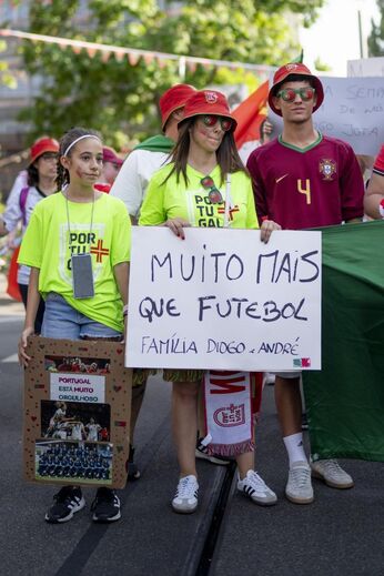 Adeptos homenageiam Diogo Jota na Suíça