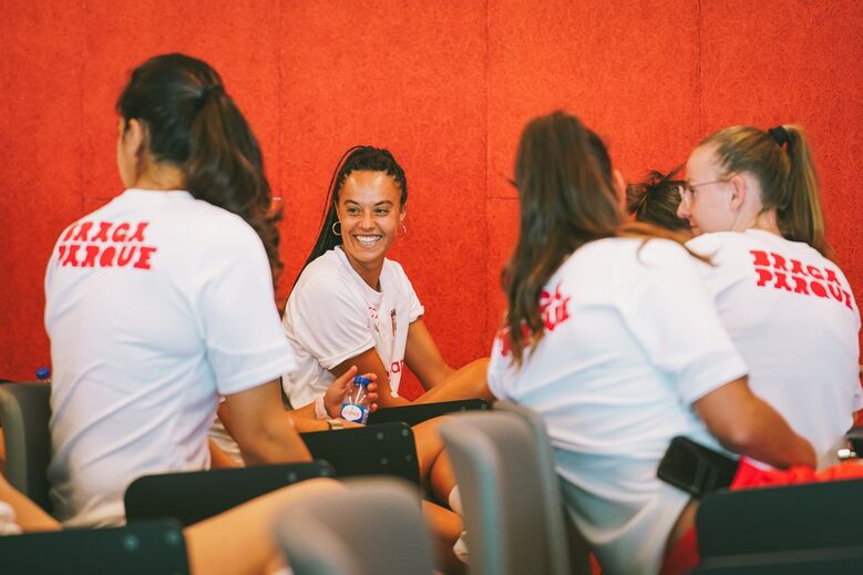 Reencontro do plantel minhoto com 20 jogadoras 