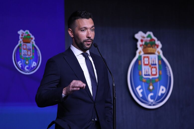 Farioli mostra confiança na apresentação como técnico do FC Porto 
