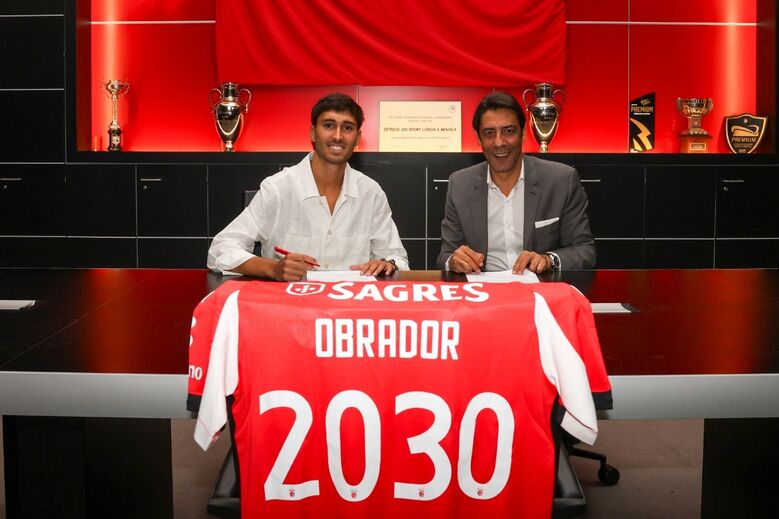 Rafa Obrador assina pelo Benfica até 2030