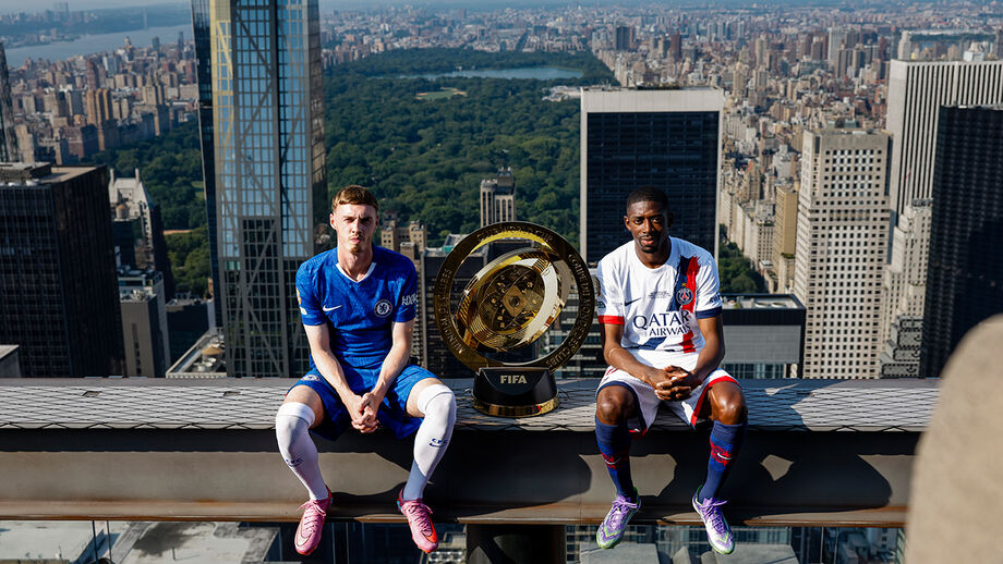 Jogadores do Chelsea e PSG juntos no Top of the Rock para promover o Mundial de Clubes