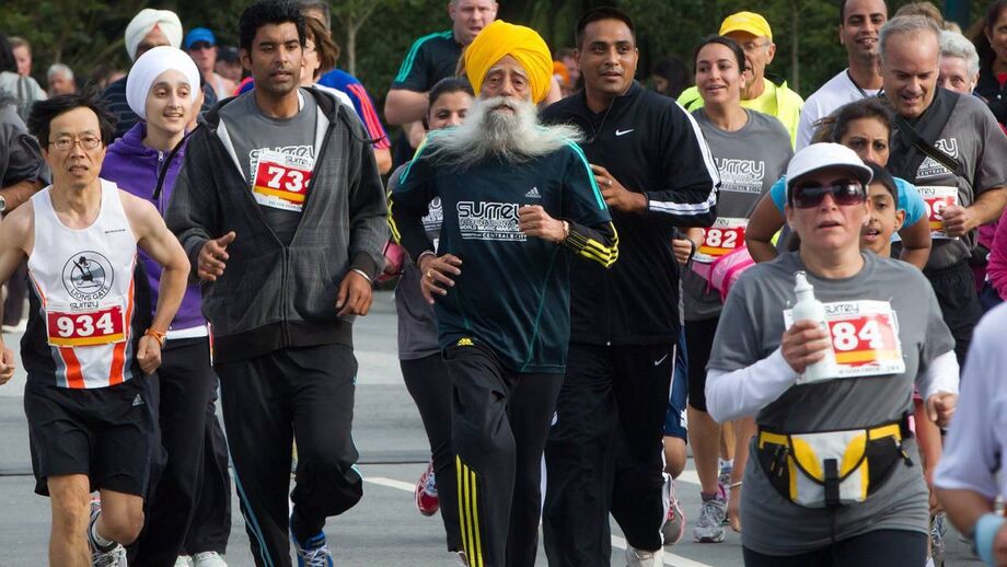 Fauja Singh começou a correr maratonas aos 89 anos