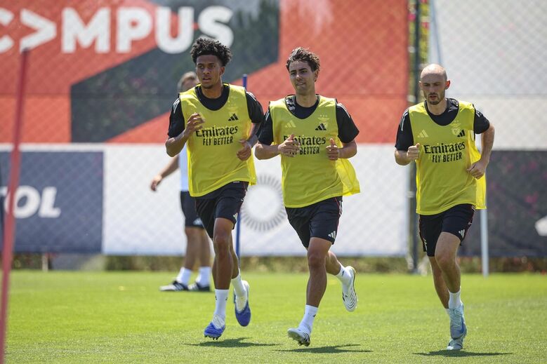 Pré-época 2025/26: Benfica realiza primeiro treino no relvado