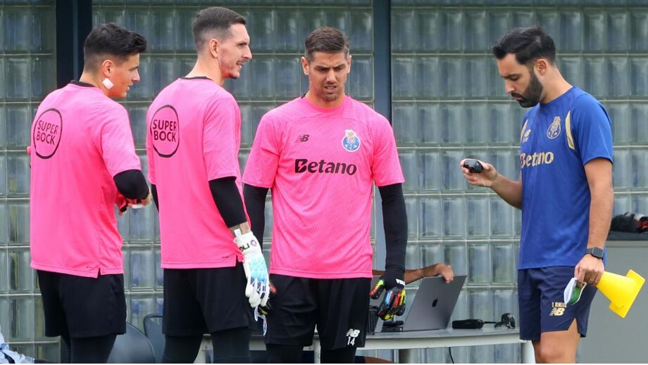 Grupo de guarda-redes prepara-se para o trabalho