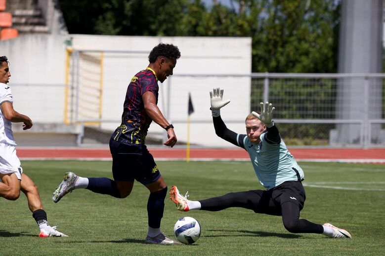 Chaves vence Ac. Viseu