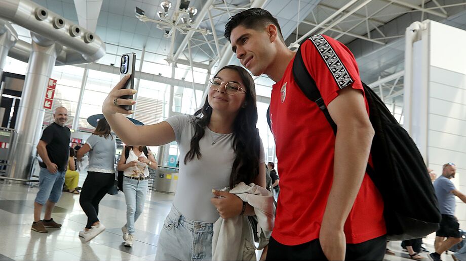 Jogadores solicitados para fotografias: as imagens da partida do Sp. Braga para a Bulgária 