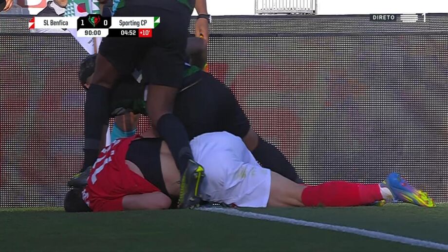 O polémico lance entre Matheus Reis a Belotti