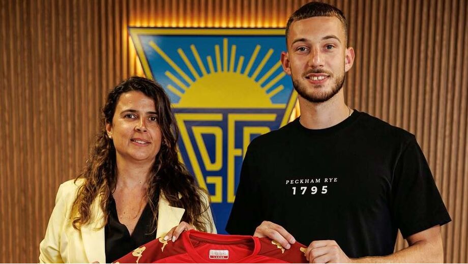 Martin Turk com a diretora desportiva do Estoril, Helena Costa 
