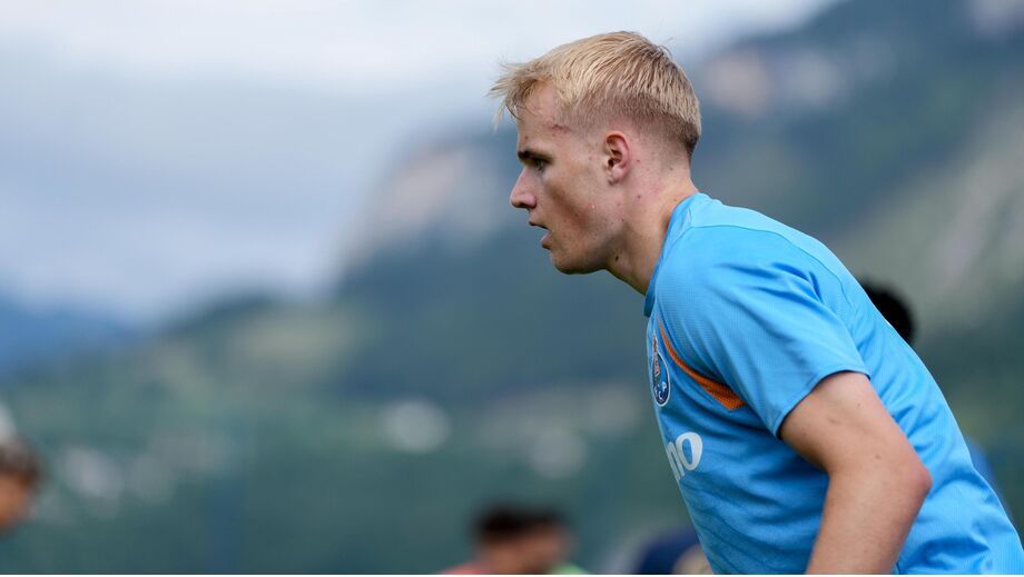 Froholdt treina com a equipa do FC Porto