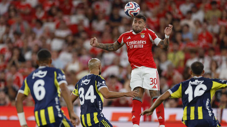 Otamendi apoia Bruma após lesão no jogo Benfica-Fenerbahçe