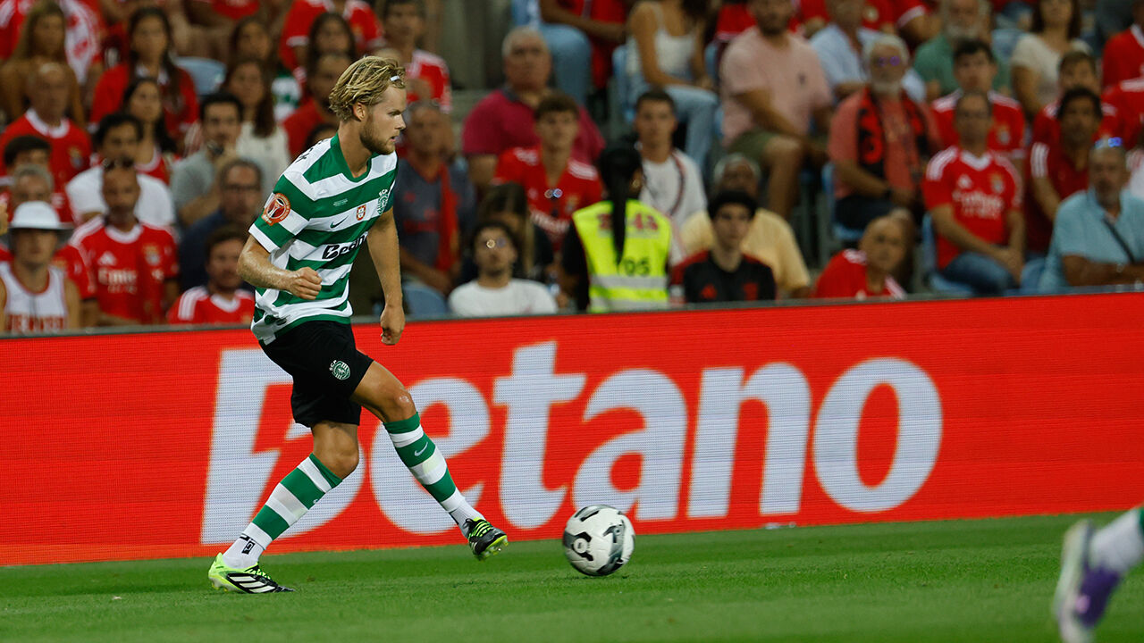 Hjulmand, jogador do Sporting, em ação na Supertaça