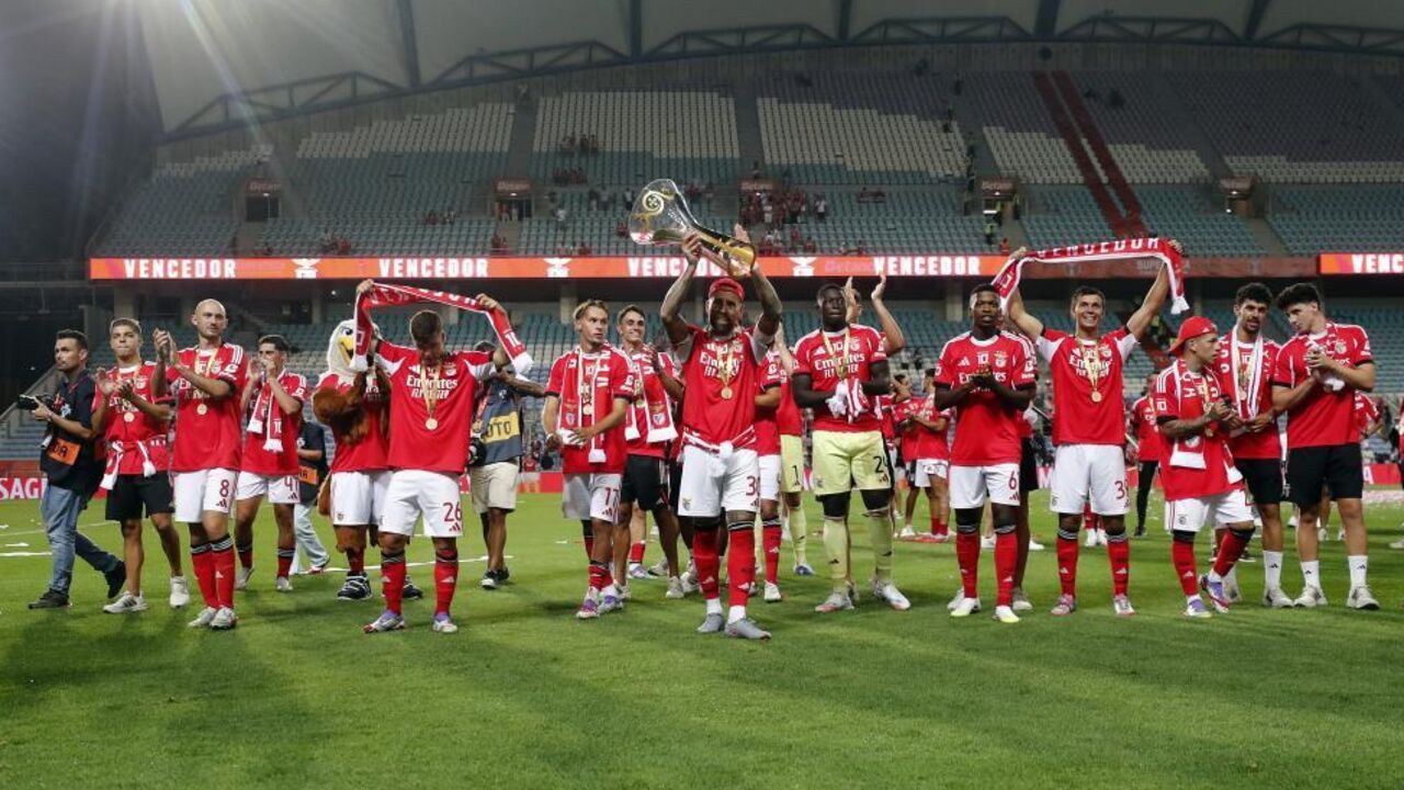 Festa dos jogadores do Benfica na Supertaça