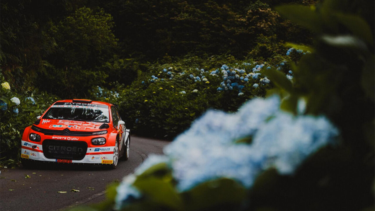 Diego Ruiloba lidera Rali da Madeira, à frente de João Silva e Simone Campedelli