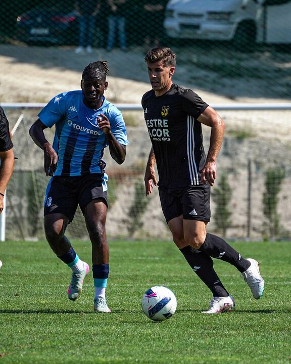 Lus. Lourosa e Vizela disputam jogo de preparação