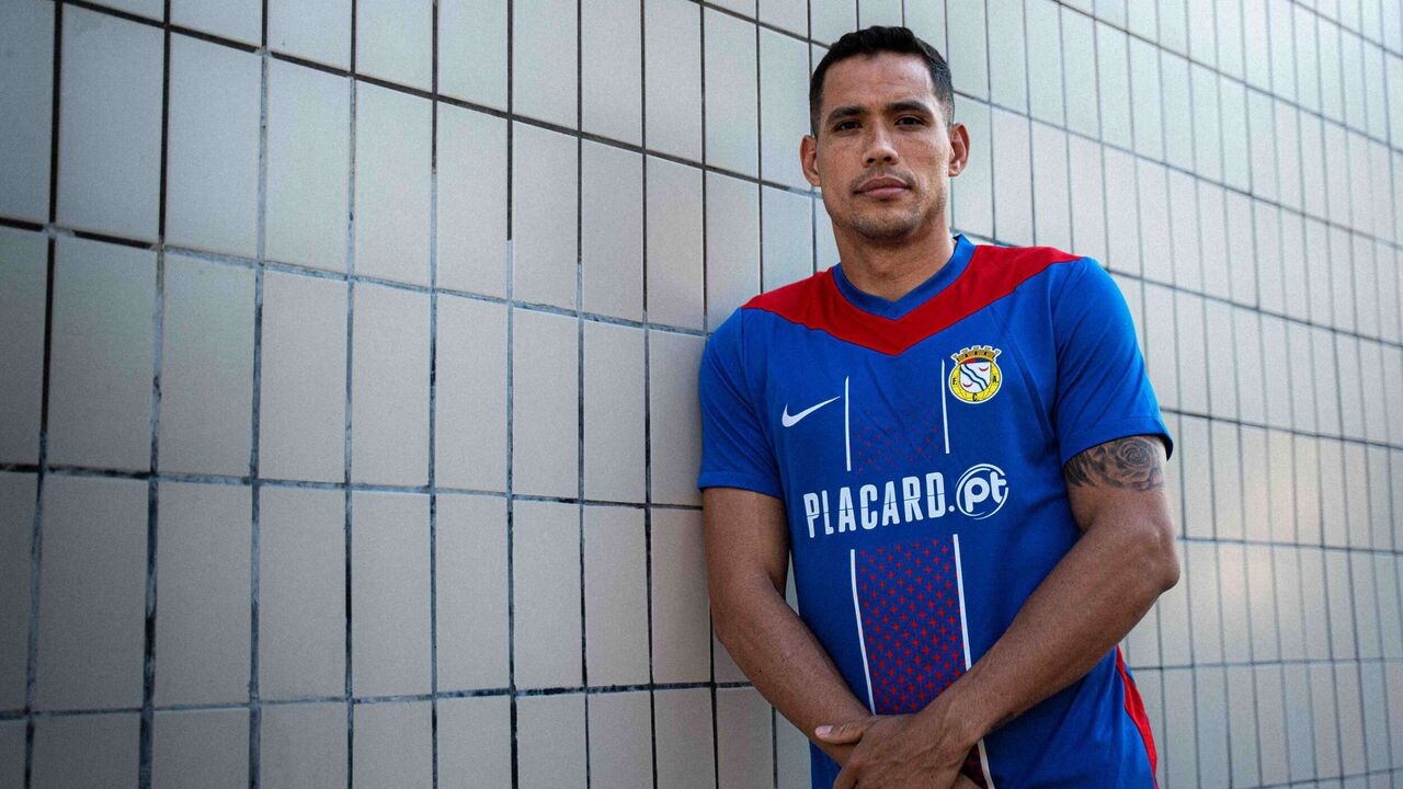 Sandro Lima reforça o Alverca e regressa ao futebol português.
