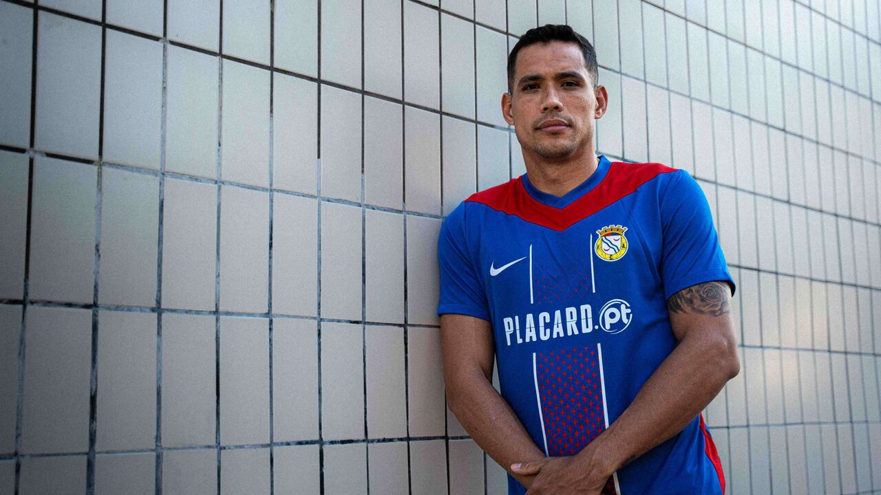Sandro Lima reforça o Alverca e regressa ao futebol português.
