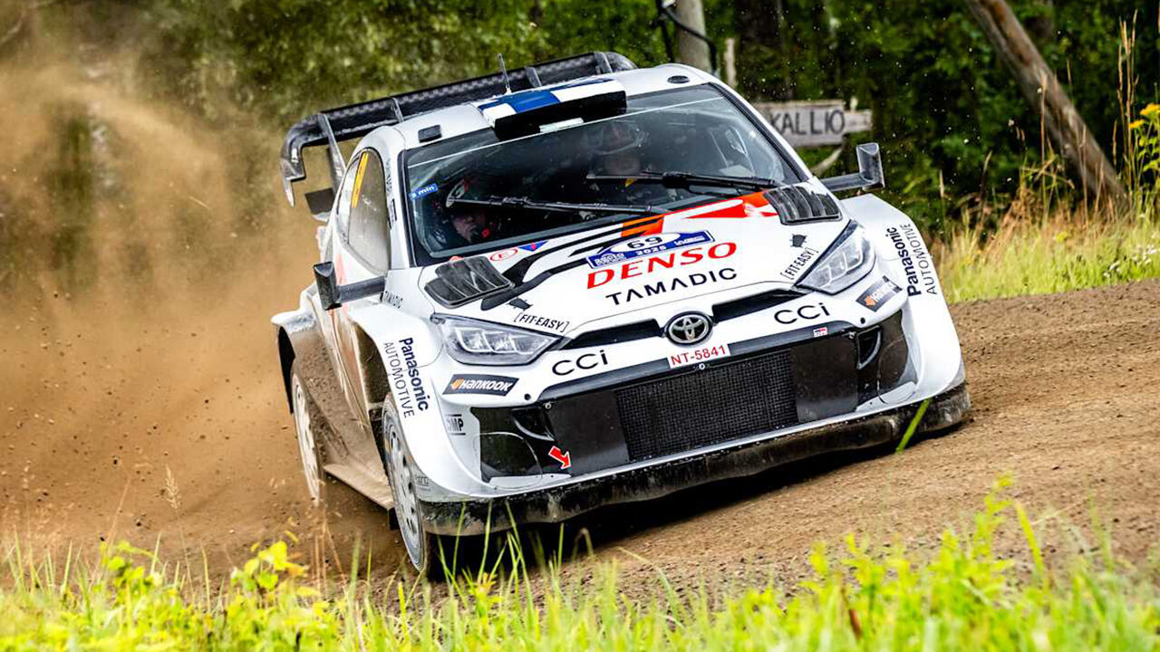 Kalle Rovanperä lidera o Rali da Finlândia com vantagem confortável