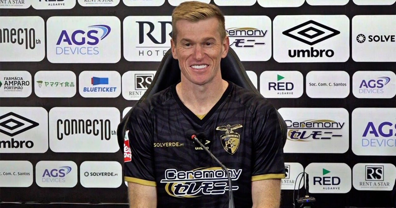 Jogador do Portimonense Sporting Clube numa conferência