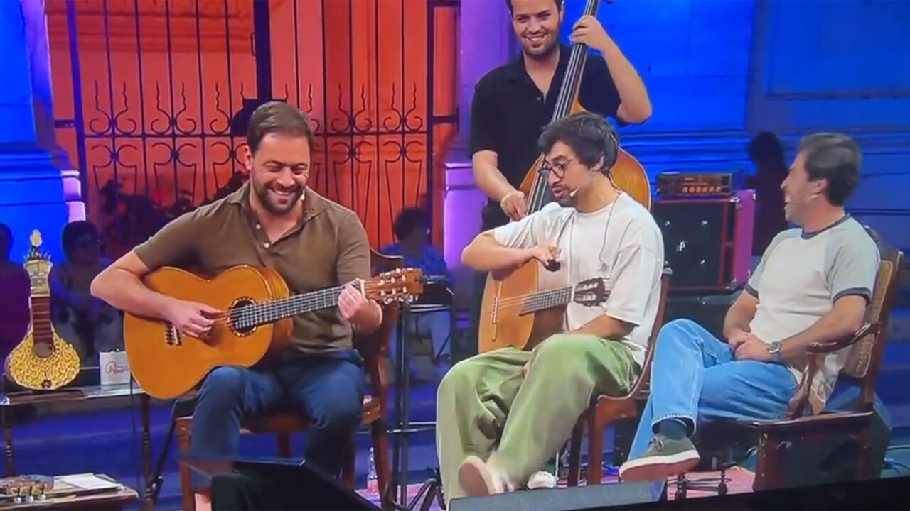 O momento em que Buba Espinho, António Zambujo e Luís Trigacheiro cantam 'Zorro'