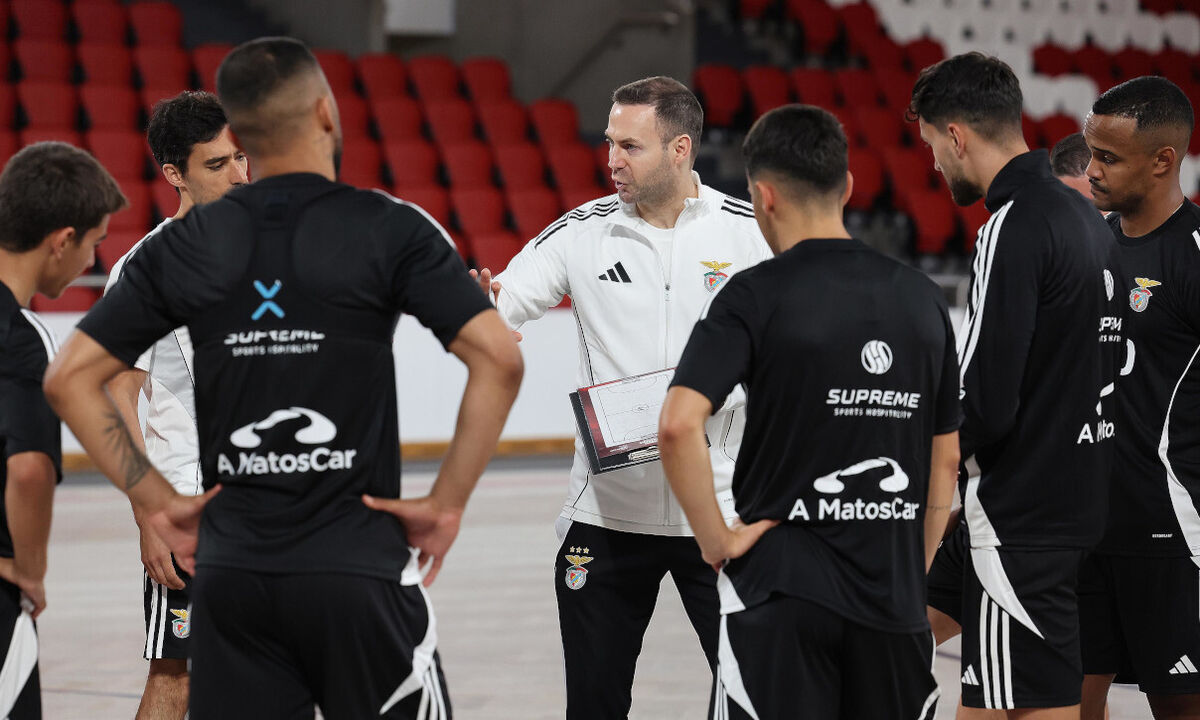 Cassiano Klein orienta equipa encarnada