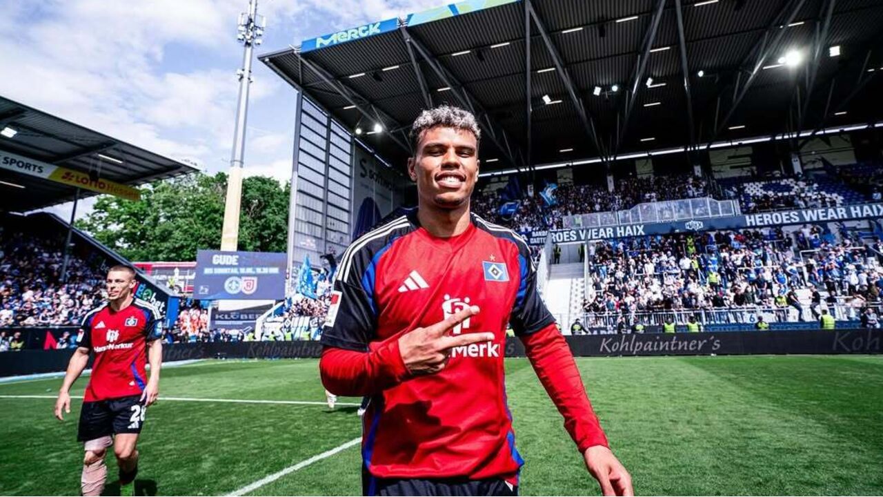 Ransford-Yeboah Königsdörffer perto do Nice para defrontar o Benfica na Liga dos Campeões