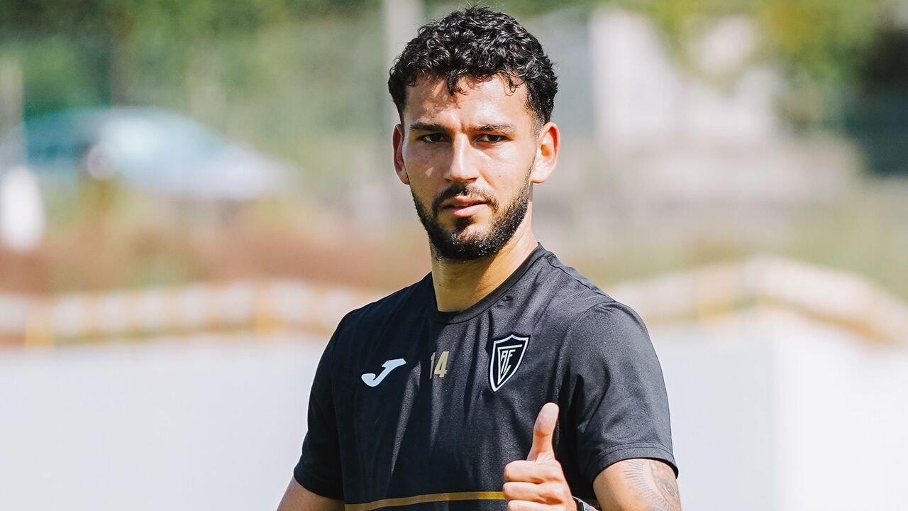 Messeguem quer grandes feitos com o Ac. Viseu e renova até 2028