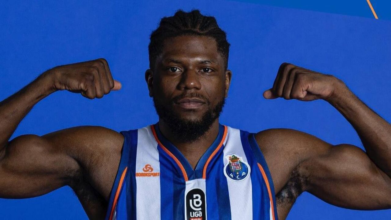 Wes Washpun renova com o FC Porto 