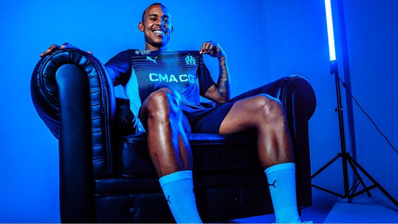 Igor Paixão nega racismo no Marselha, após alegado caso em 2023.
