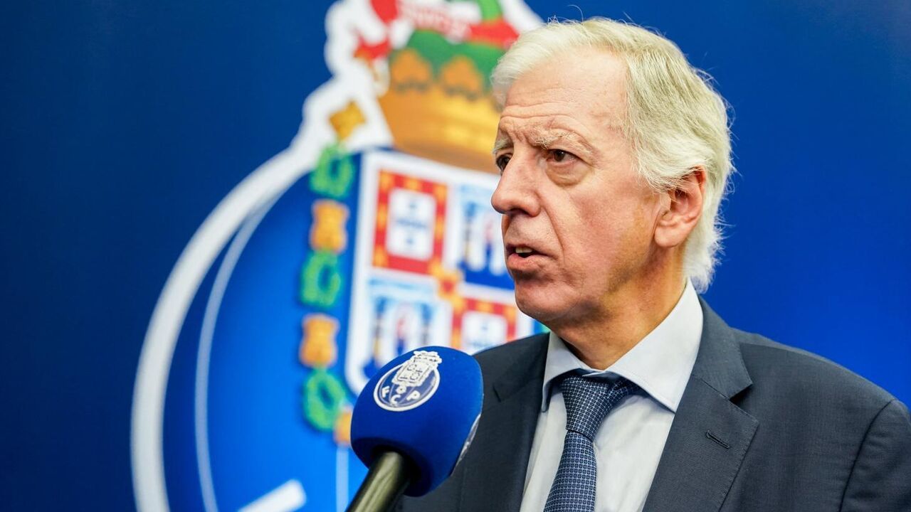 Dirigente do FC Porto admite homenagem a Jorge Costa com retirada da camisola 2