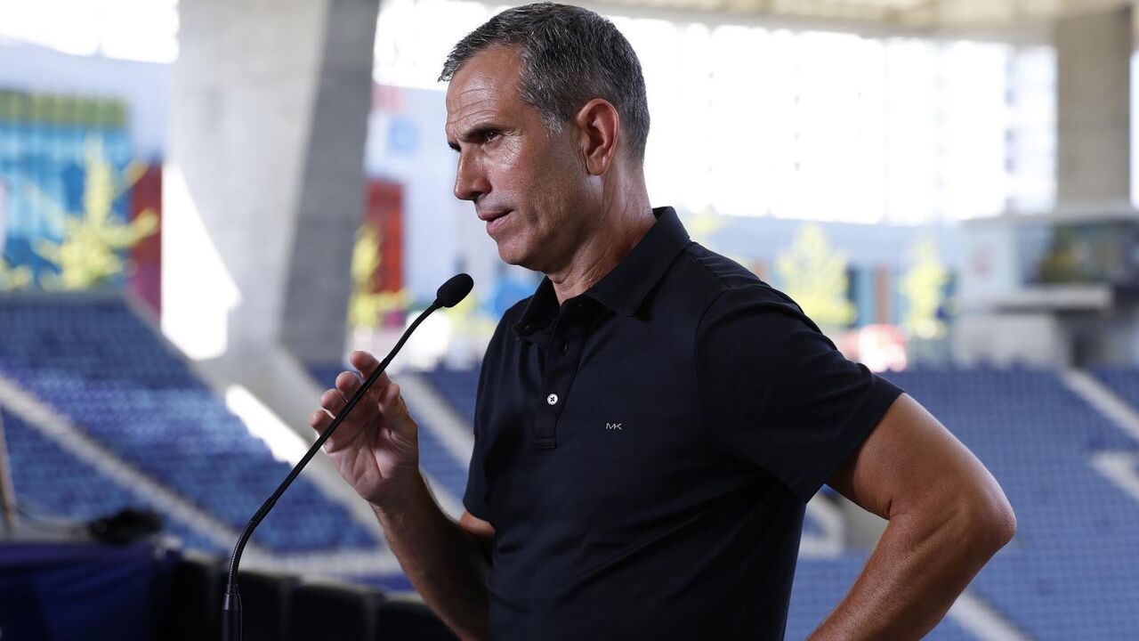 Pauleta recorda Jorge Costa, antigo central do FC Porto e capitão de equipa