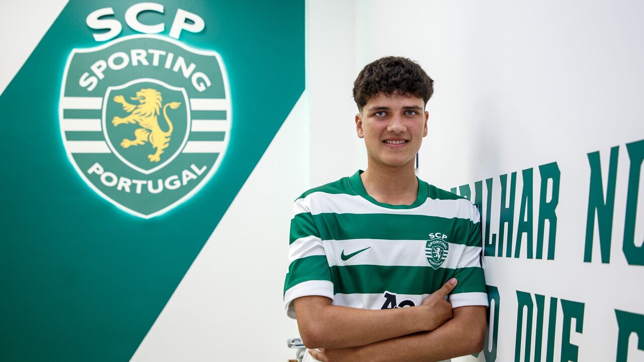 Sporting contrata jogador do Alverca para a sua formação.
