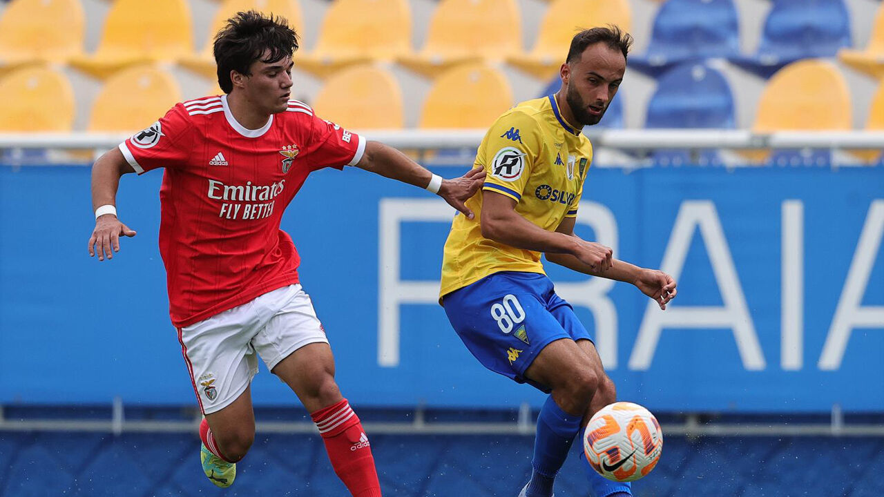 Fran (à direita) vai rumar à Académica