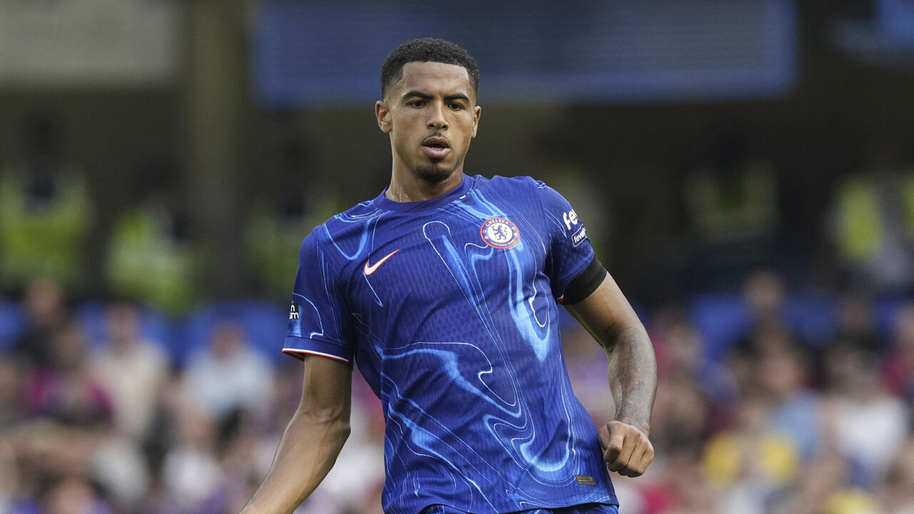 Levi Colwill sofre grave lesão e só regressa em 2026