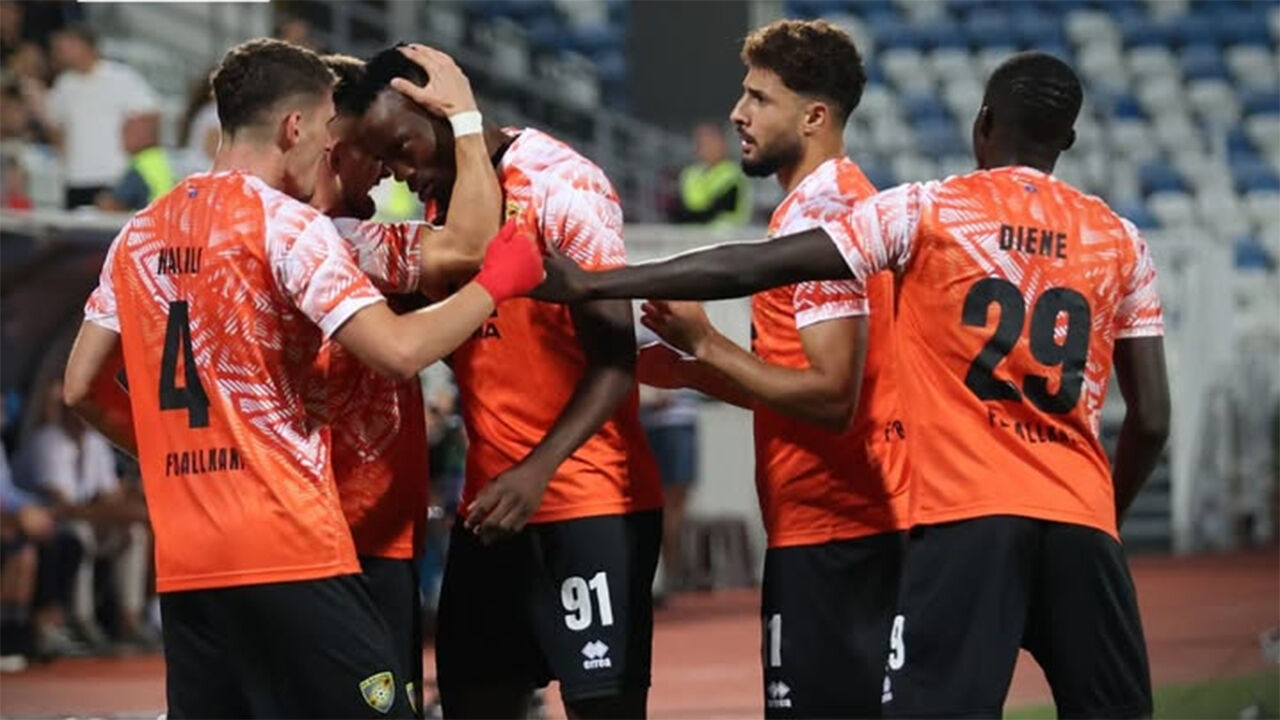 Ballkani vence Shamrock Rovers, aumentando hipótese de jogo com Santa Clara