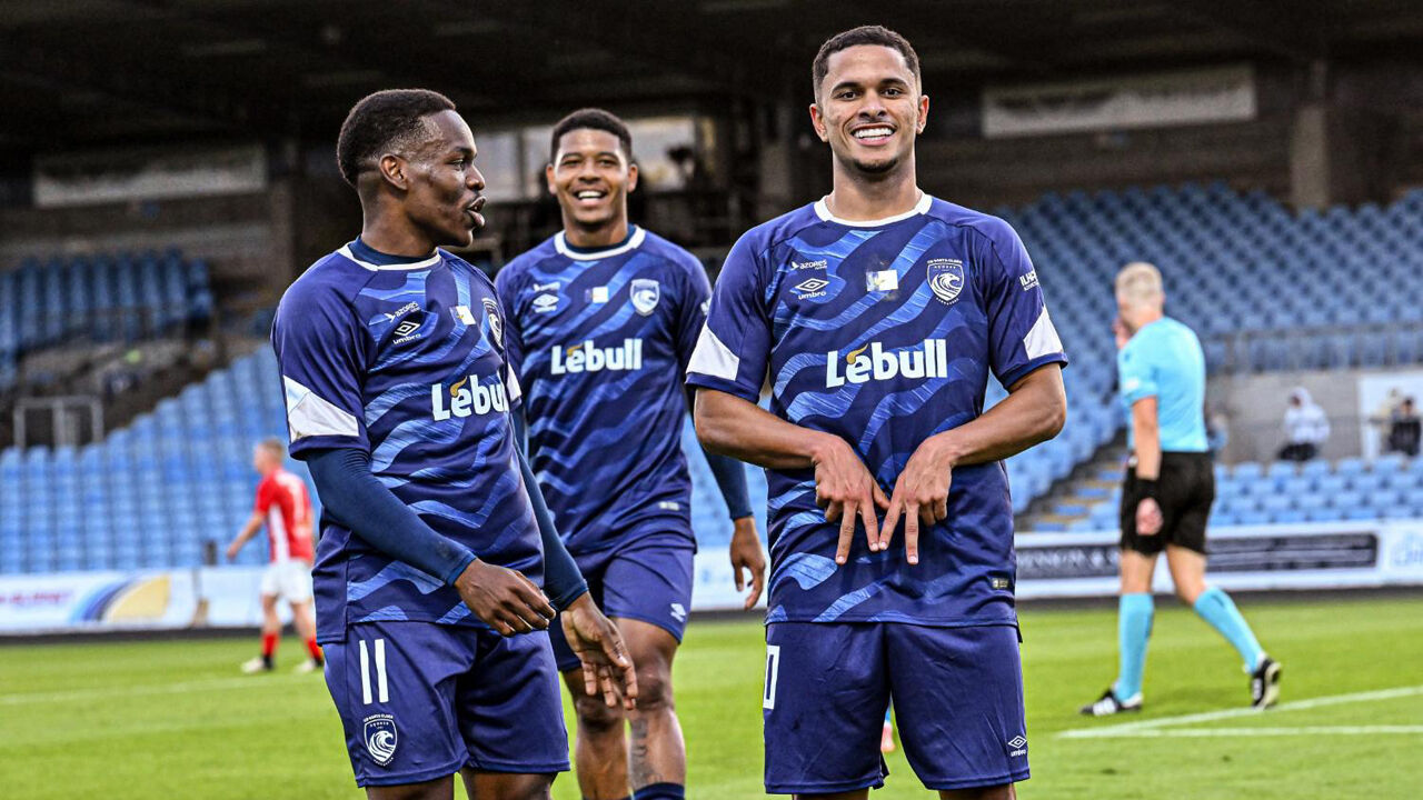 Gabriel Silva foi o grande destaque do Larne-Santa Clara