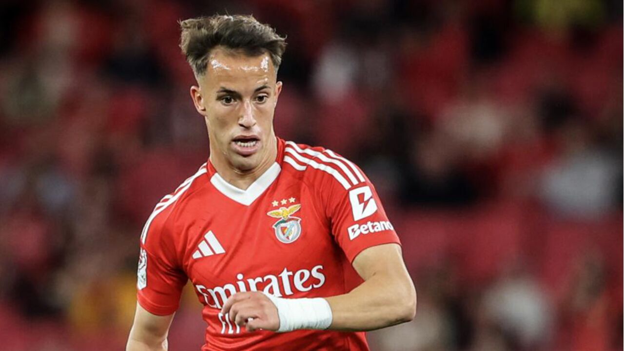 Hugo Félix, médio do Benfica, é possível reforço do Casa Pia