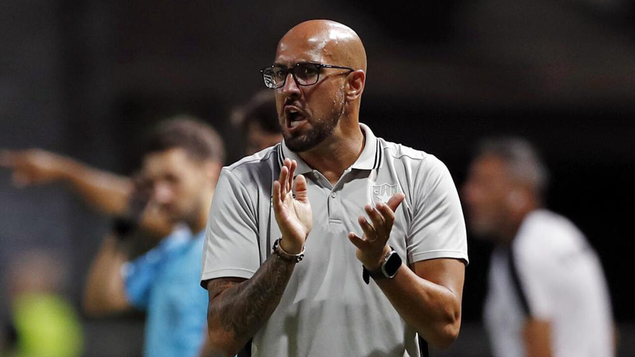 José Faria procura vitória do Estrela contra o Estoril na Liga Betclic