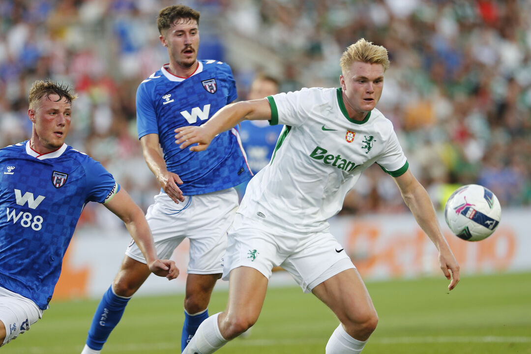 Harder começou pré-época a titular... mas ainda não tinha Suárez