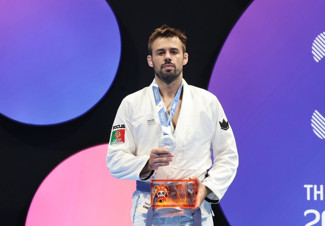 Pedro Ramalho conquista prata no ju-jitsu nos Jogos Mundiais em Chengdu