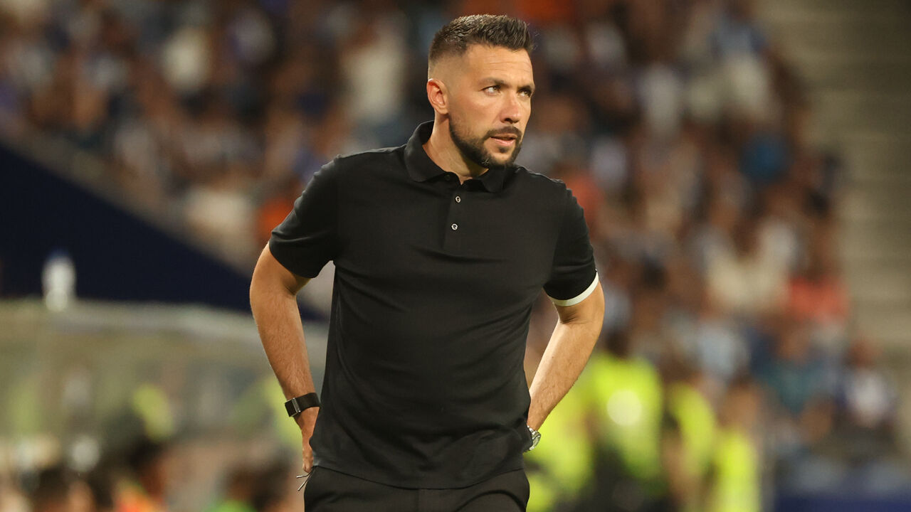 Francesco Farioli reage durante o FC Porto-V. Guimarães