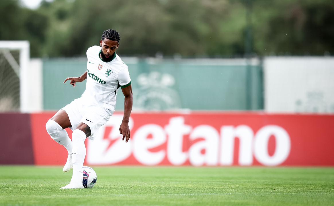 St. Juste chegou em 2022 e tem sido fustigado por várias lesões