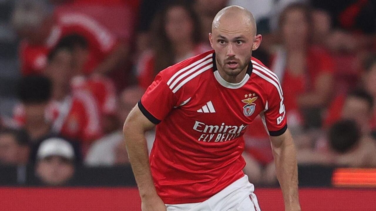 Aursnes reage a elogios de Lage sobre o scouting do Benfica